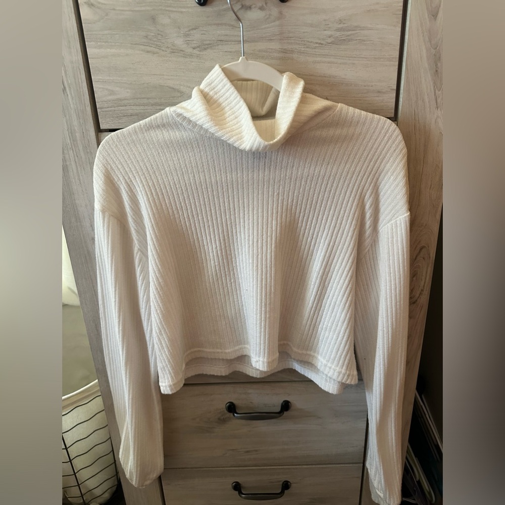 lightweight turtleneck sweater
